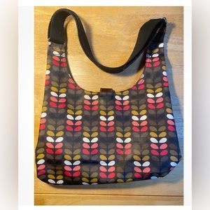 EUC! Orla Kiely Classic Multi Stem Crossbody Bag